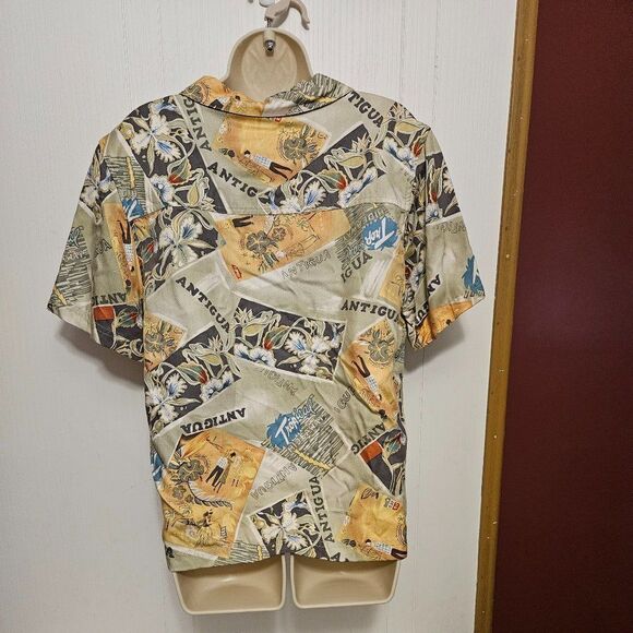 Island Traders L pit to pit 21 1/2 length 24 1/2 EX COND - Picture 2 of 5